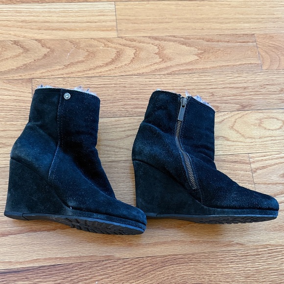 Calvin Klein Black Suede Wedge Ankle Boots with Shearling Trim - Picture 3 of 4